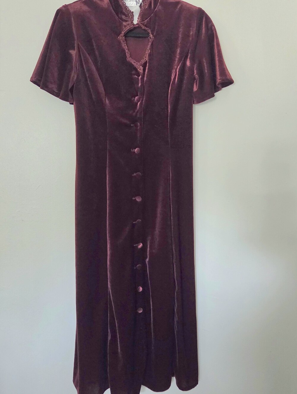 Molly Malloy Velvet Full Length Button-Front Dress in Deep Burgundy Medium